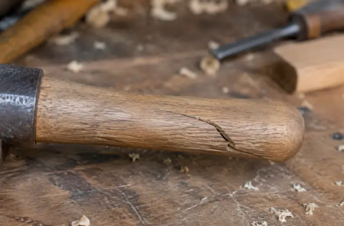What to Do When Your DIY Tool Handle Cracks